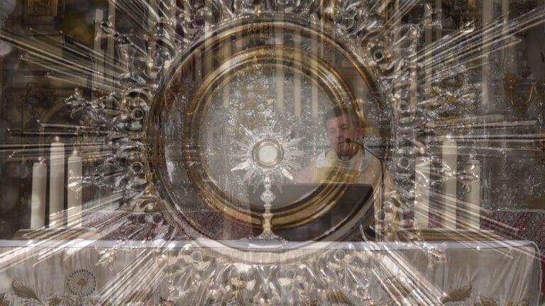 VIGILIA DE STA MARIA MAGDALENA (DOS HERMANAS)